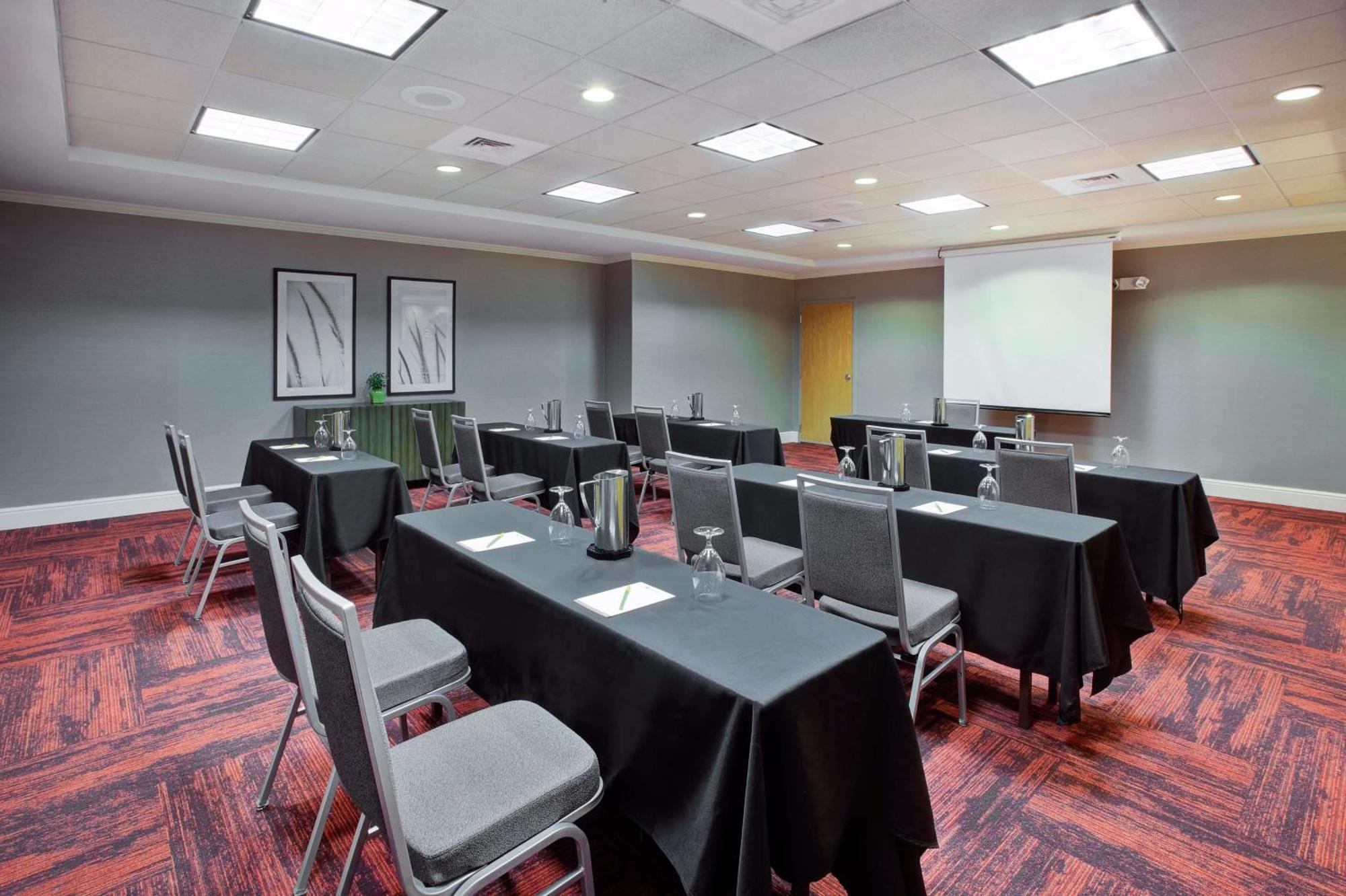 Hilton Garden Inn Честертон Екстер'єр фото