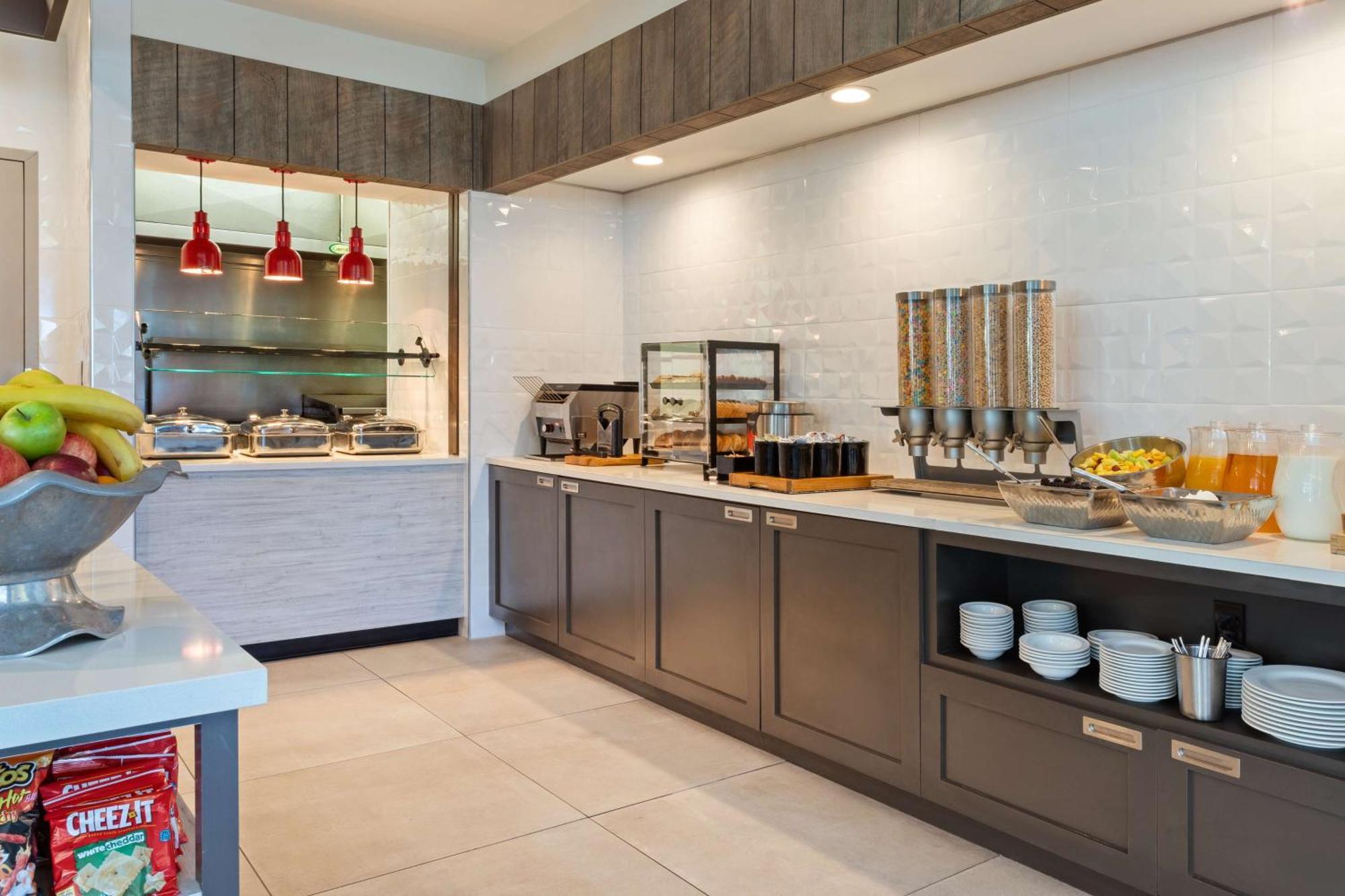 Hilton Garden Inn Честертон Екстер'єр фото